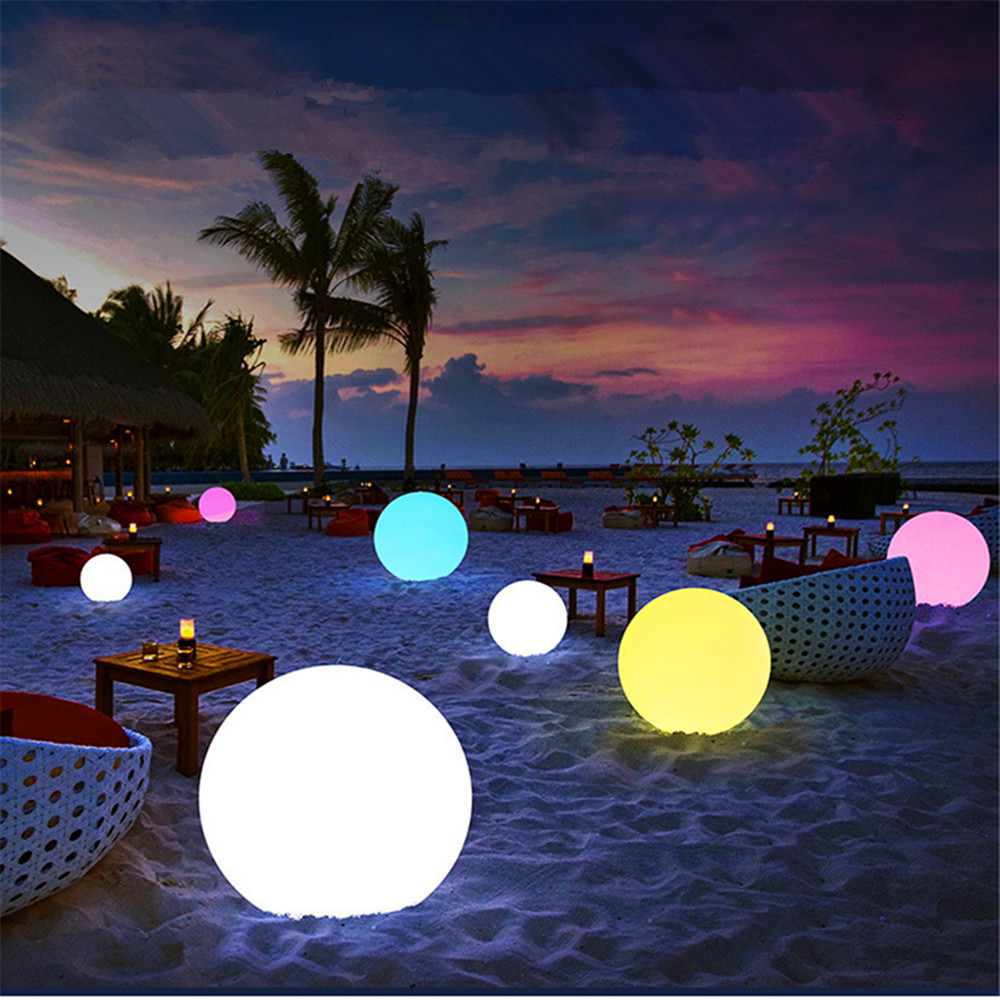 Rechargeable LED Glowing Ball  - مراجعة Kids Outdoor Decor وسعره