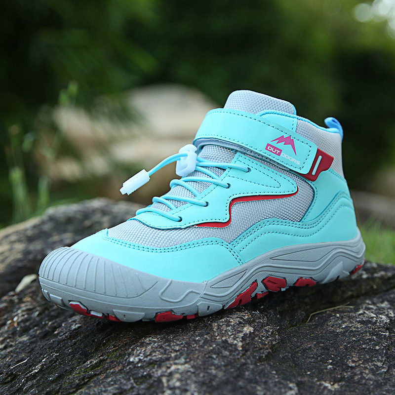 Outdoor anti slip Hiking Shoes - مراجعة Kids Outdoor Climbing Structure وسعره